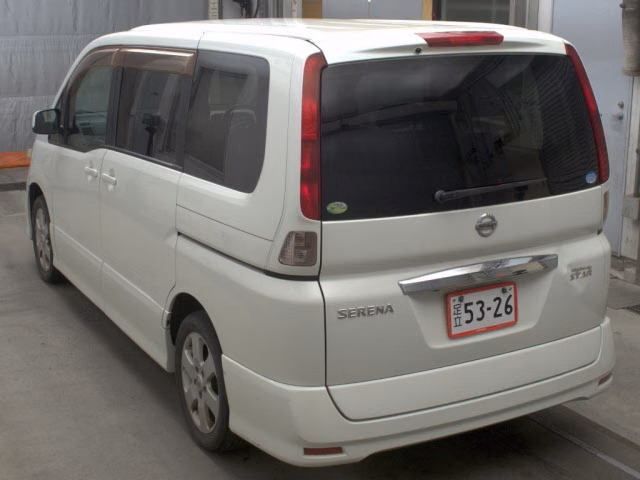 NISSAN SERENA