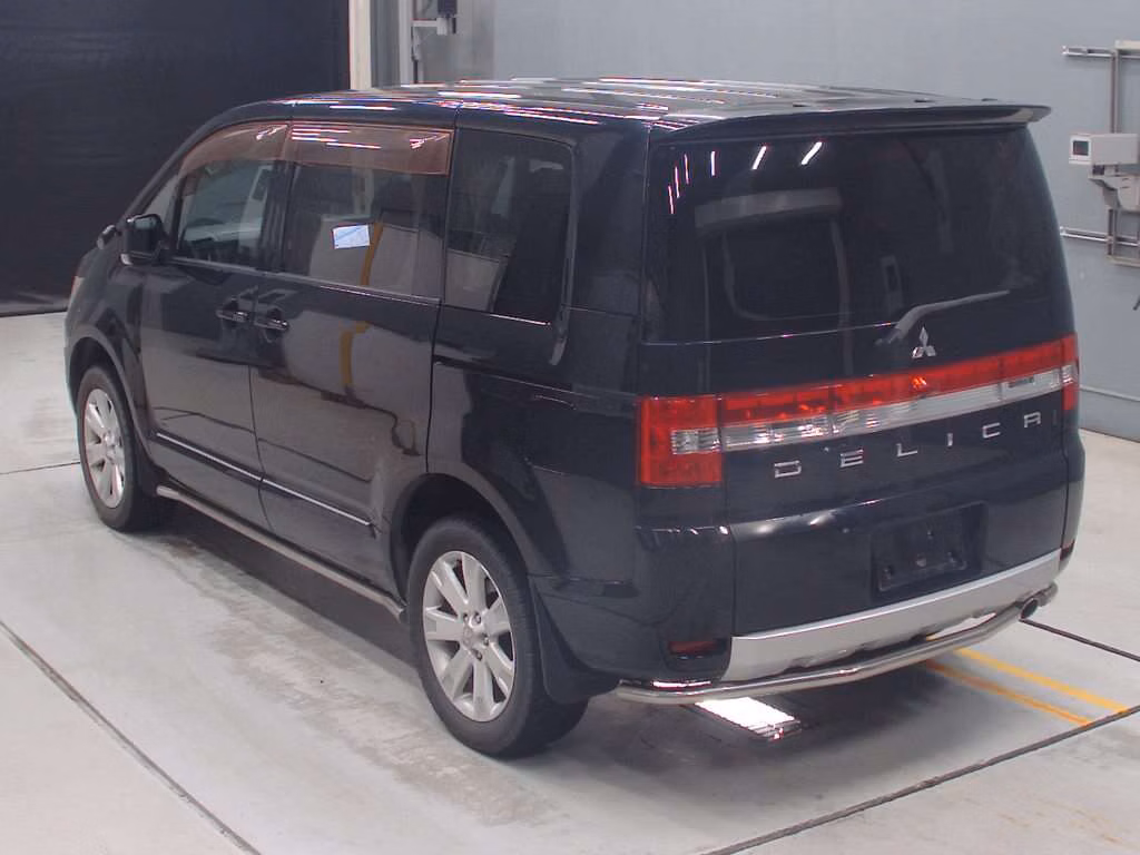 MITSUBISHI DELICA D:5