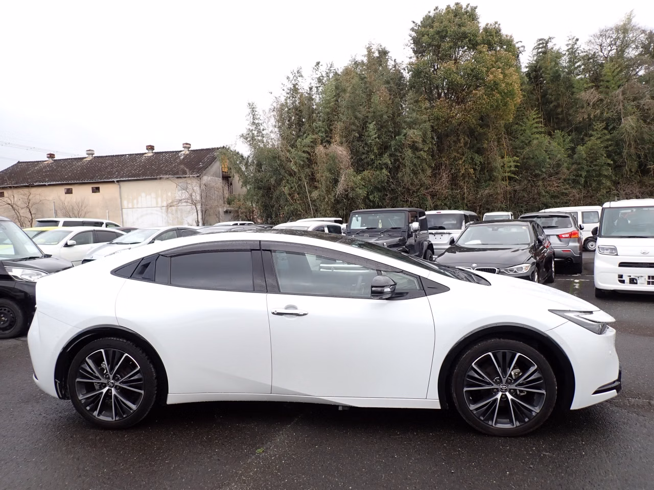TOYOTA PRIUS