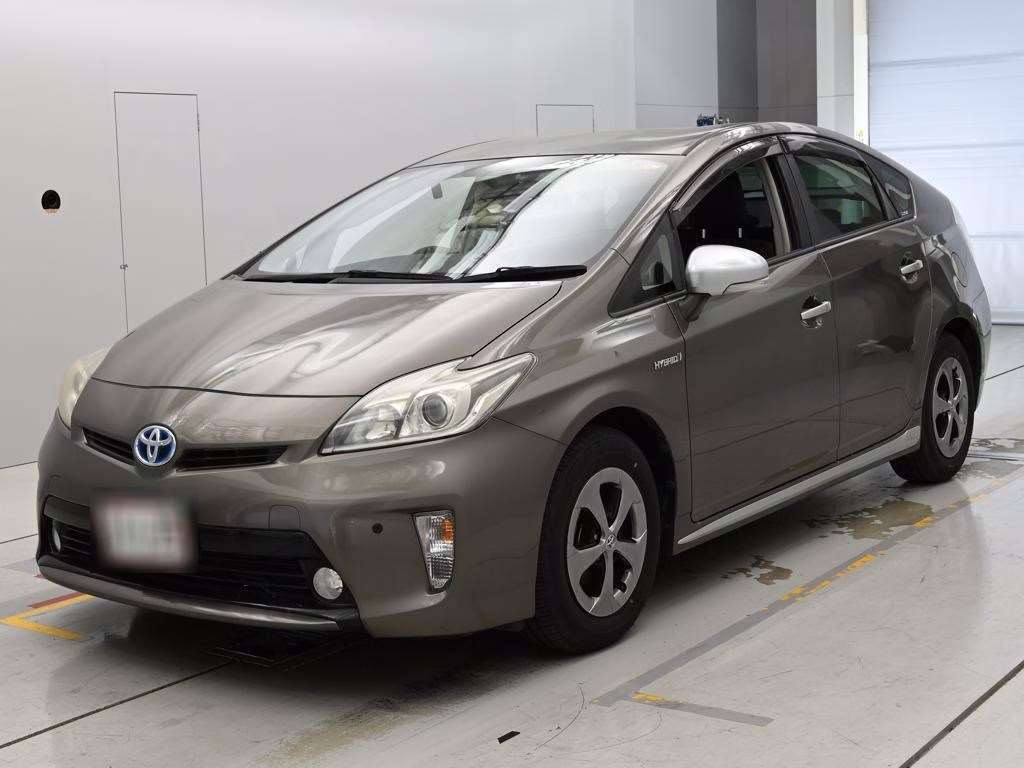 TOYOTA PRIUS