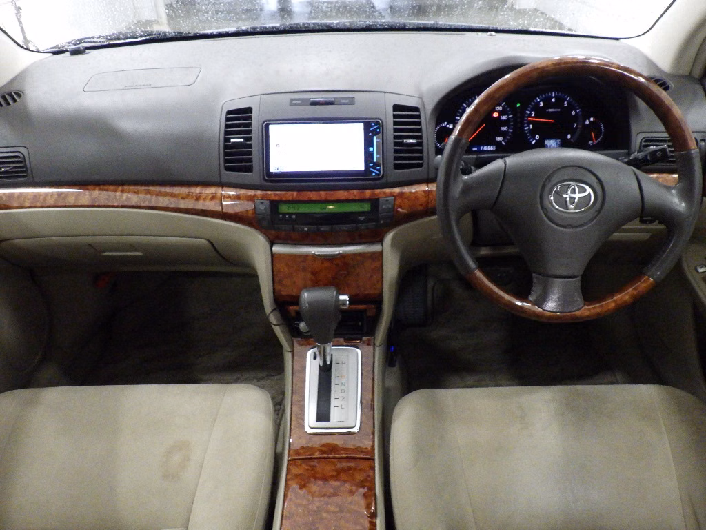 TOYOTA PREMIO