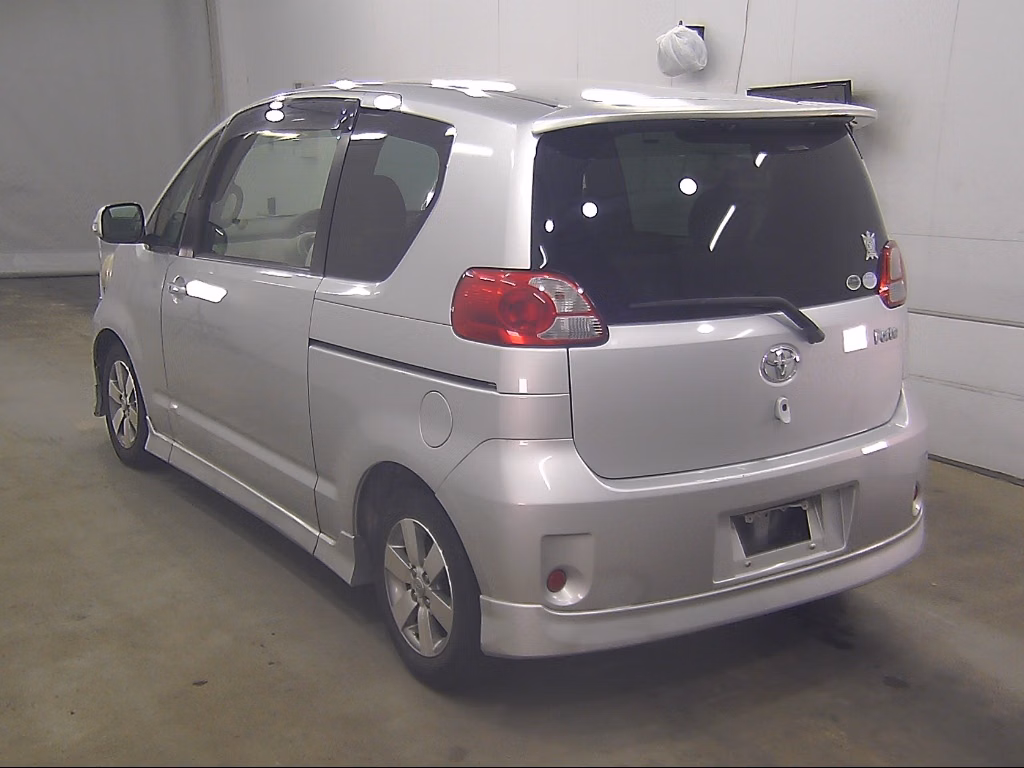 TOYOTA PORTE