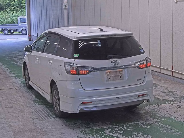 TOYOTA WISH