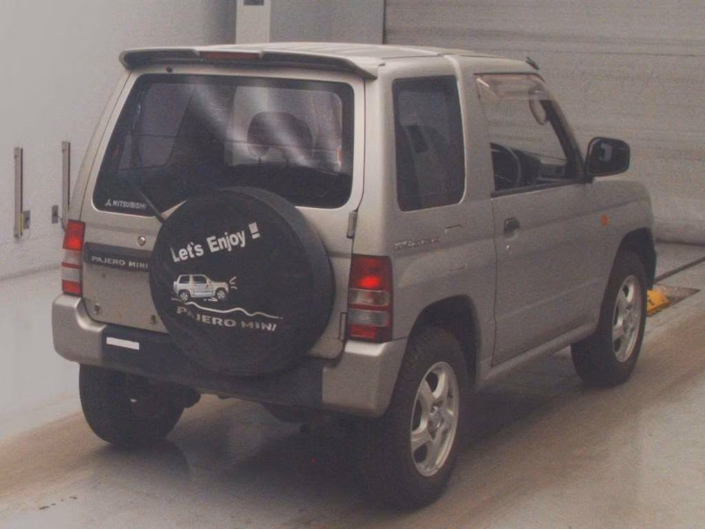 MITSUBISHI PAJERO MINI