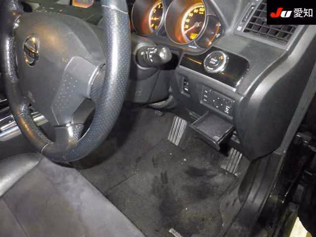 NISSAN FUGA