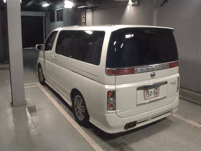 NISSAN ELGRAND