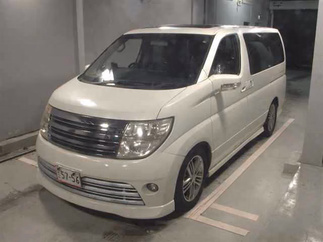 NISSAN ELGRAND