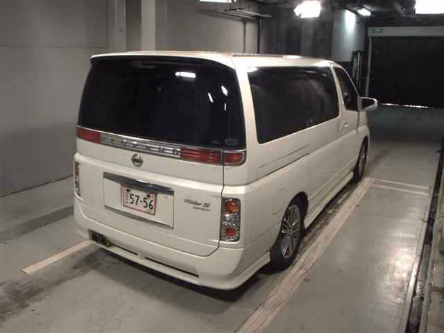 NISSAN ELGRAND