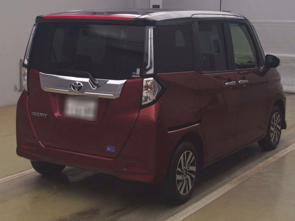 TOYOTA ROOMY