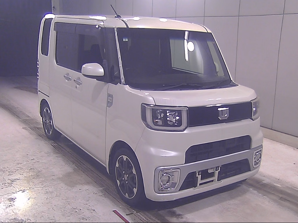 DAIHATSU WAKE