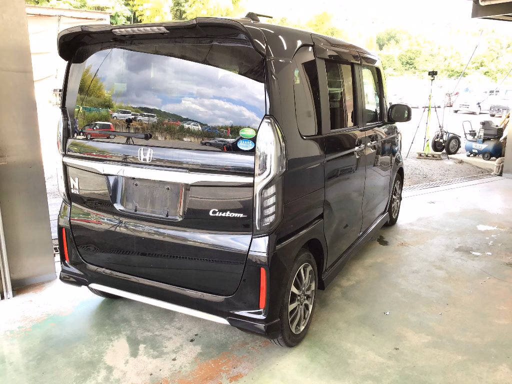 HONDA N-BOX