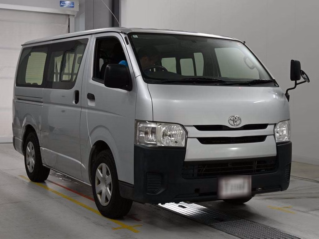 TOYOTA REGIUS ACE