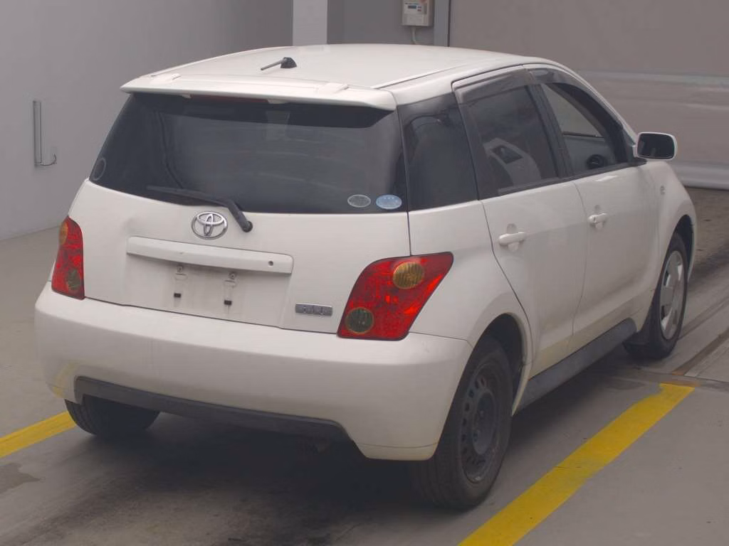 TOYOTA IST