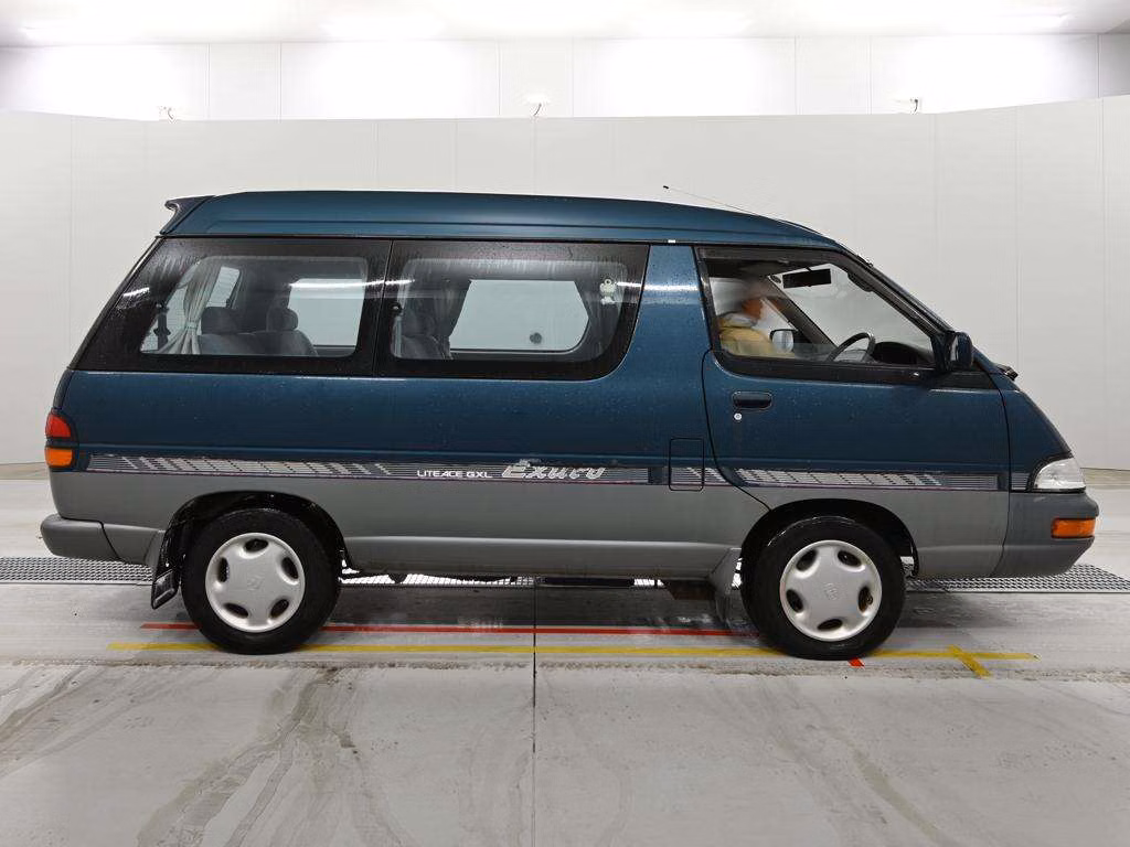 TOYOTA LITE ACE