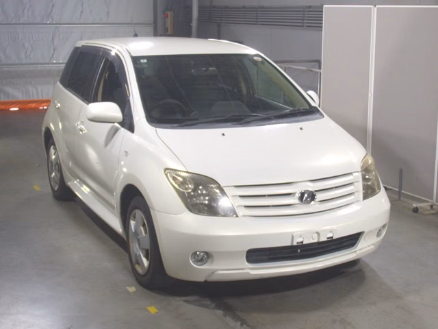 TOYOTA IST