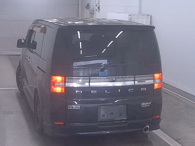 MITSUBISHI DELICA D:5