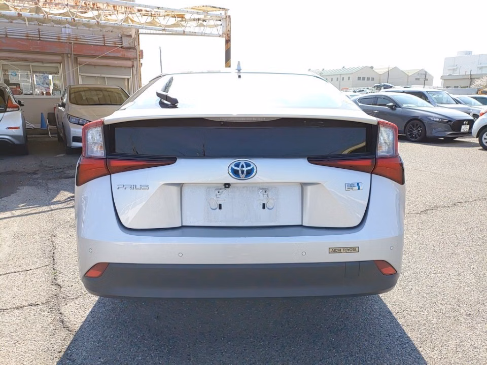 TOYOTA PRIUS