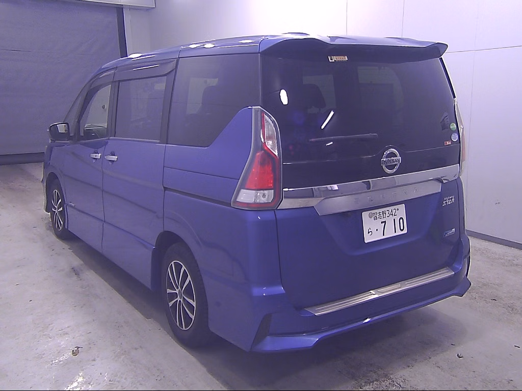 NISSAN SERENA