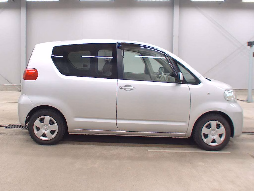 TOYOTA PORTE