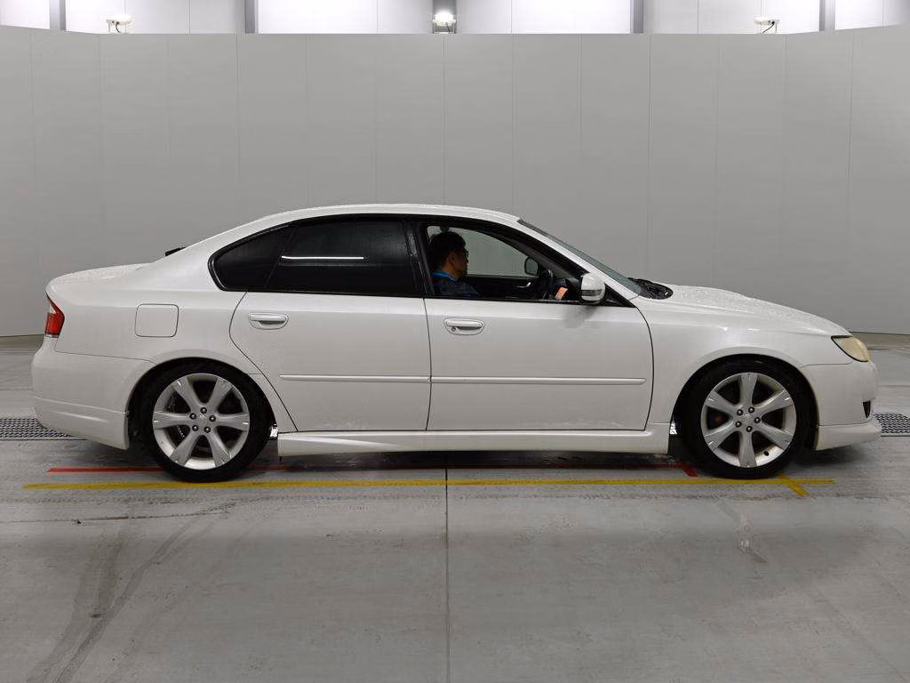 SUBARU LEGACY B4