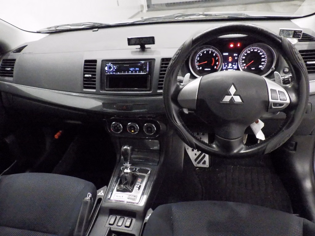 MITSUBISHI GALANT FORTIS