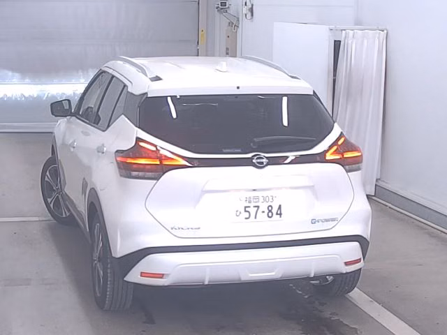 NISSAN KICKS