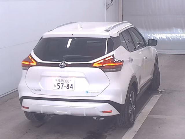 NISSAN KICKS