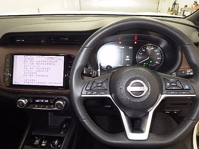 NISSAN KICKS