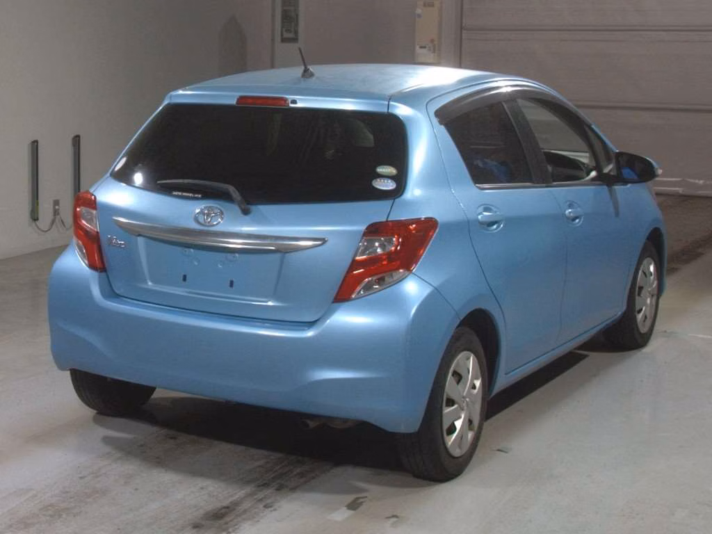 TOYOTA VITZ