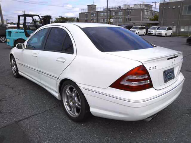 MERCEDES-BENZ C-CLASS