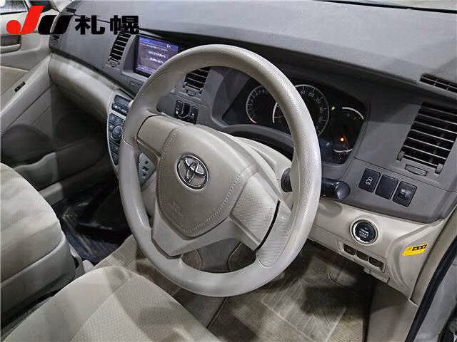 TOYOTA ISIS