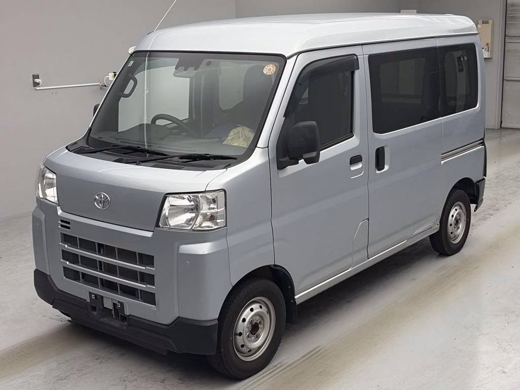 TOYOTA PIXIS VAN