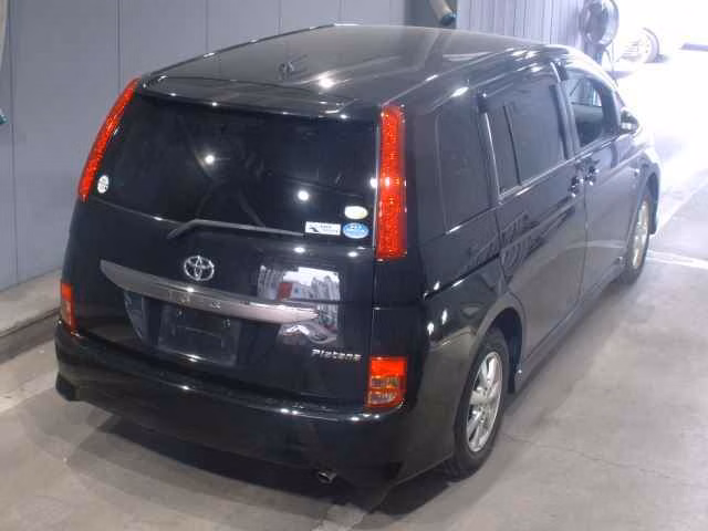 TOYOTA ISIS
