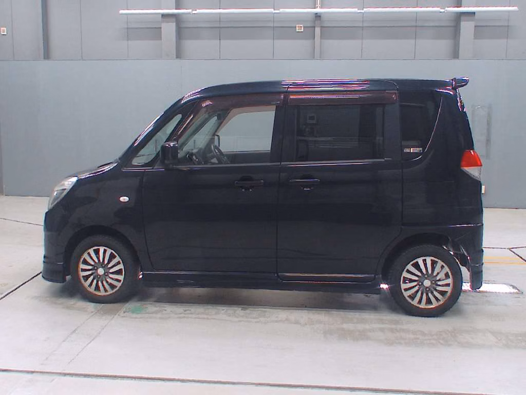 MITSUBISHI DELICA D:2
