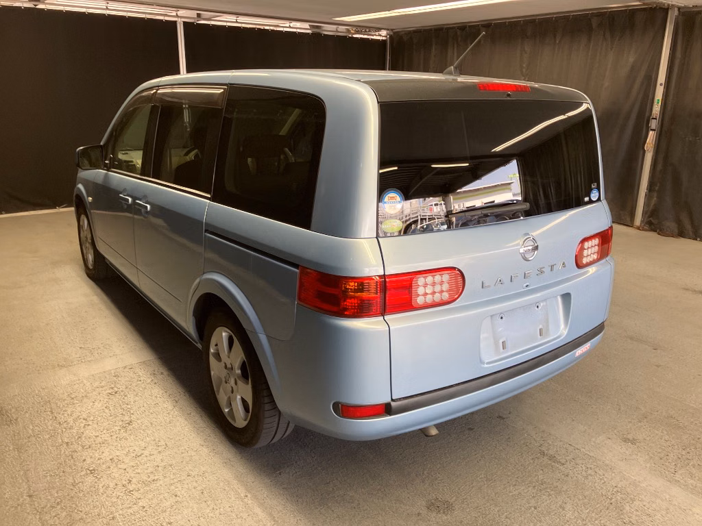 NISSAN LAFESTA