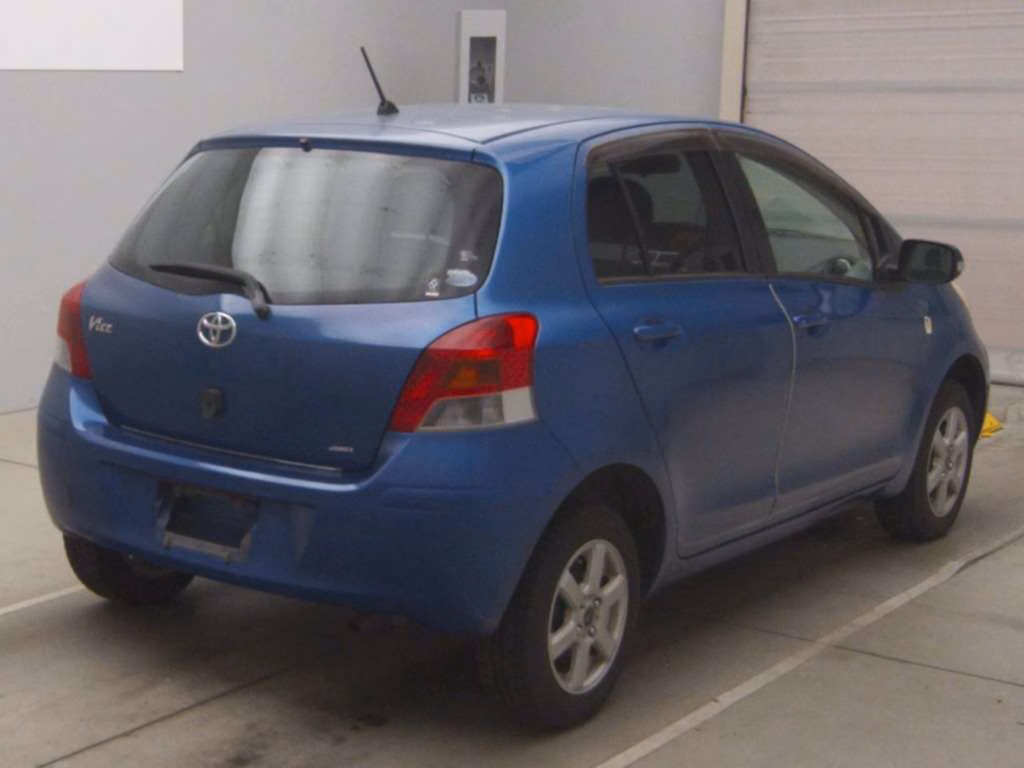 TOYOTA VITZ