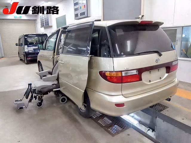 TOYOTA ESTIMA