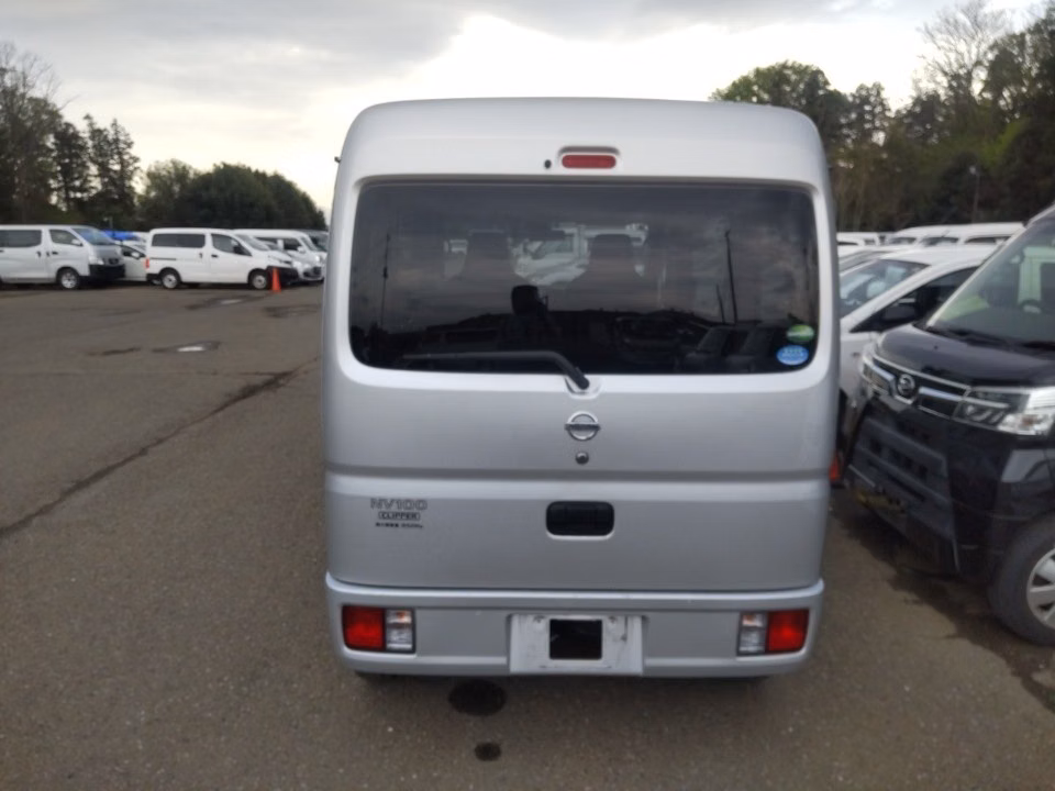 NISSAN NV100 CLIPPER