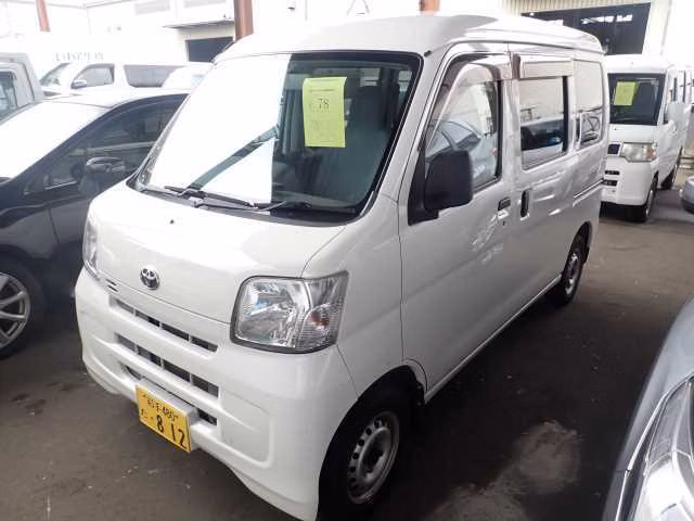 TOYOTA PIXIS VAN