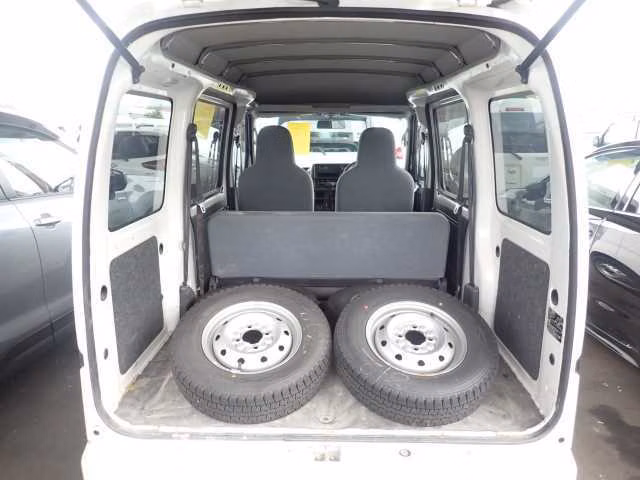 TOYOTA PIXIS VAN