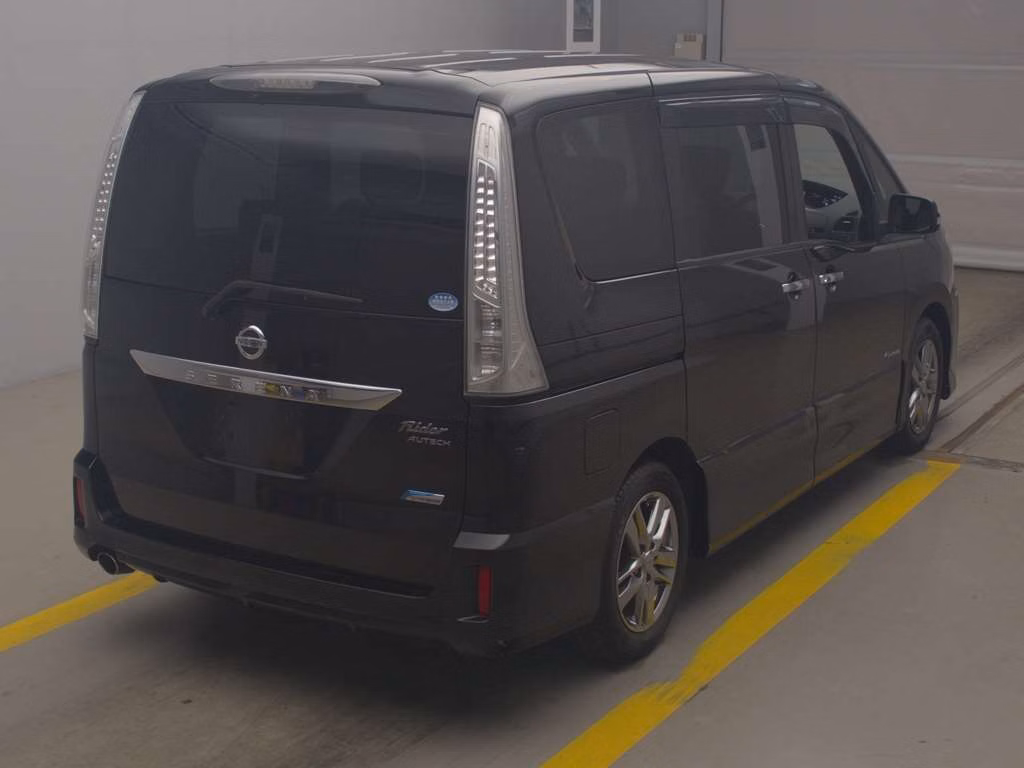 NISSAN SERENA
