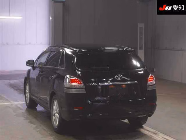 TOYOTA MARK X ZIO