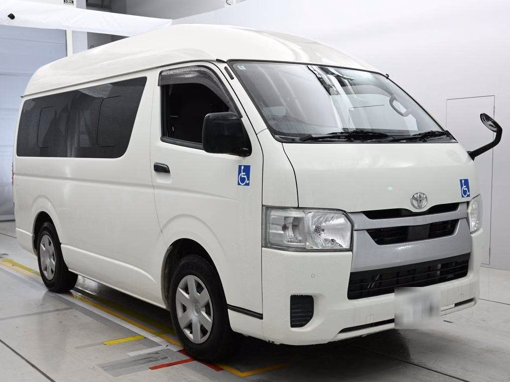 TOYOTA REGIUS ACE