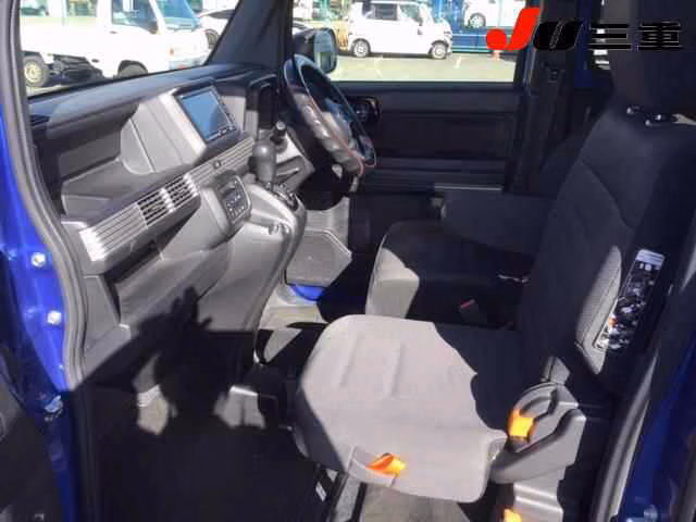 HONDA N-VAN