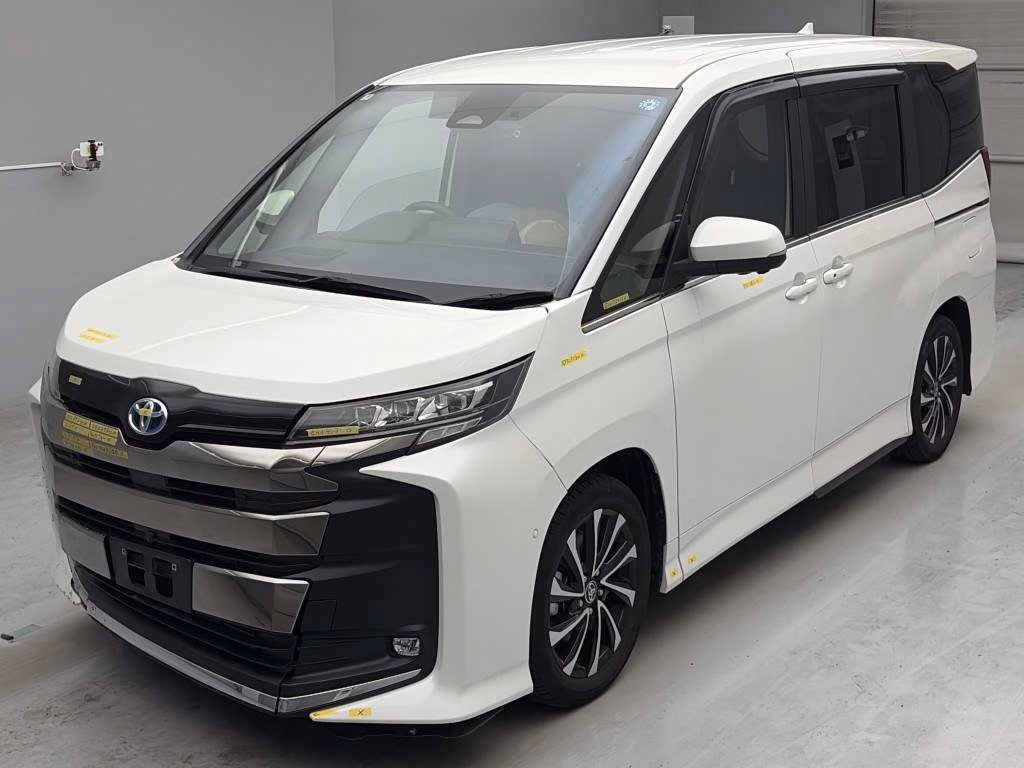 TOYOTA NOAH