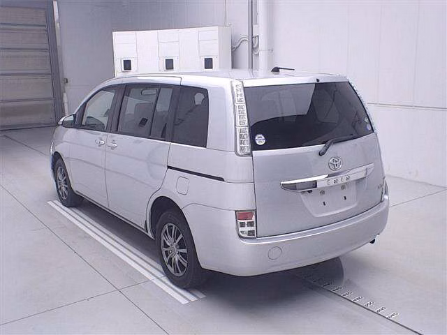 TOYOTA ISIS