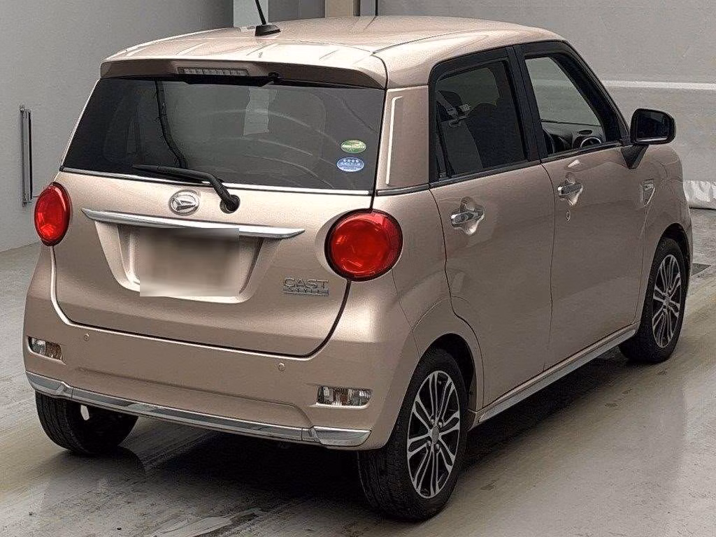 DAIHATSU CAST