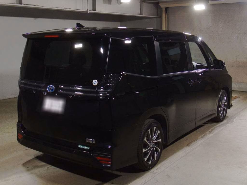 TOYOTA VOXY