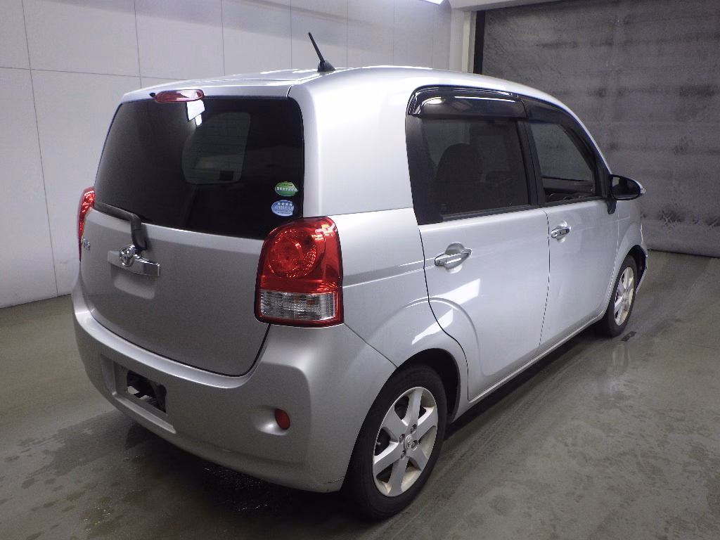 TOYOTA PORTE