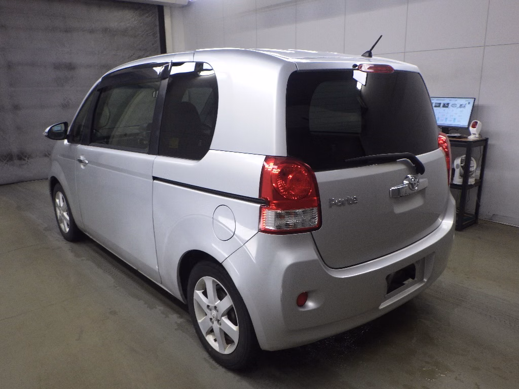 TOYOTA PORTE